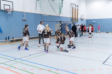 Bild 10 - C-Juniorinnen Loewinnen Cup